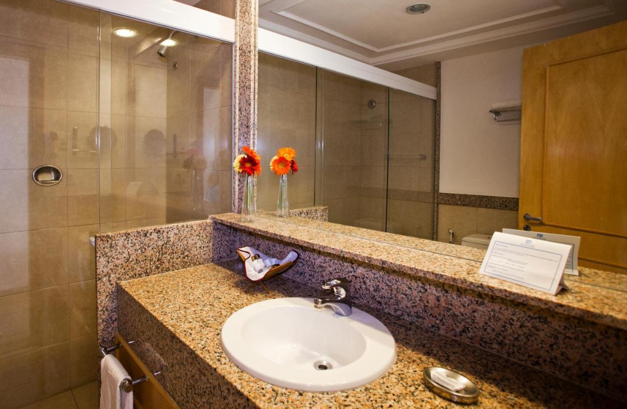 Hotel Atlântico Búzios Convention Esterno foto Bathroom