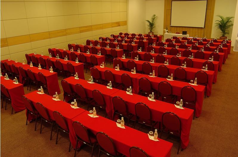 Hotel Atlântico Búzios Convention Esterno foto A typical conference room